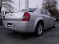 2009 Bright Silver Metallic Chrysler 300   photo #3