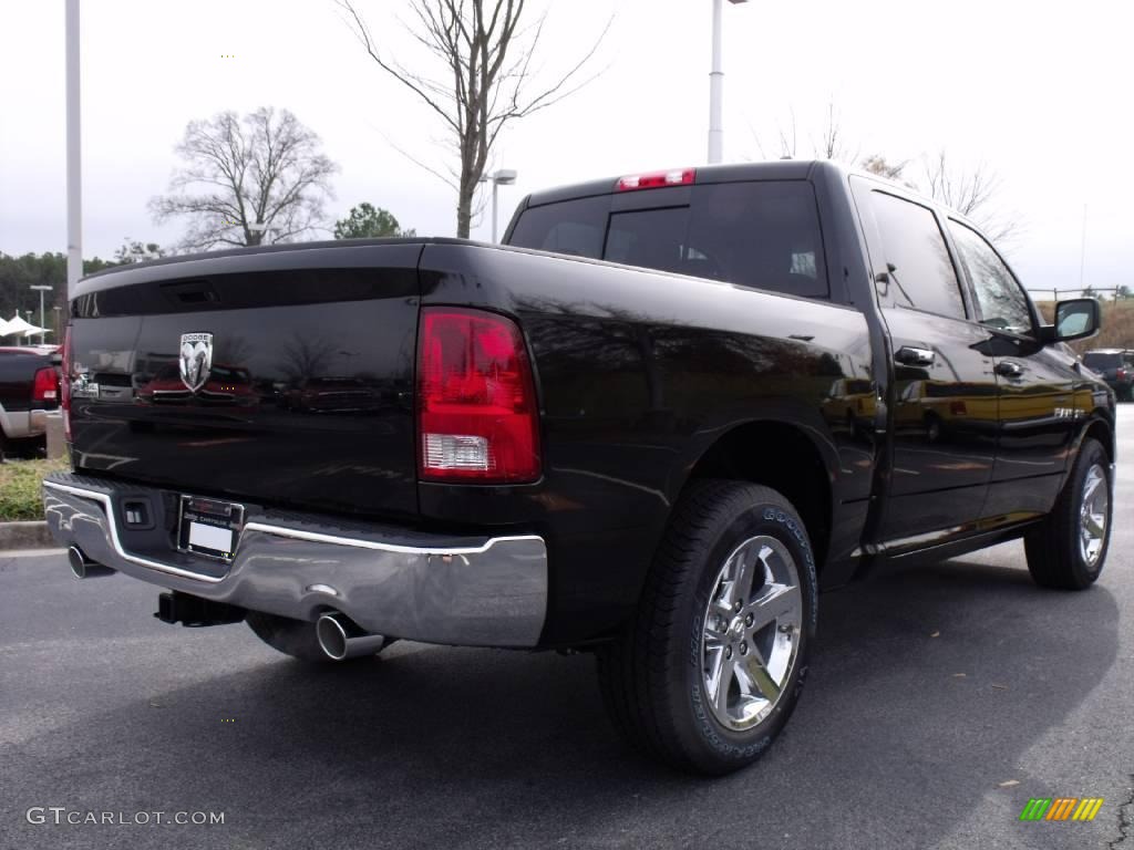 2010 Ram 1500 Big Horn Crew Cab - Brilliant Black Crystal Pearl / Dark Slate/Medium Graystone photo #3