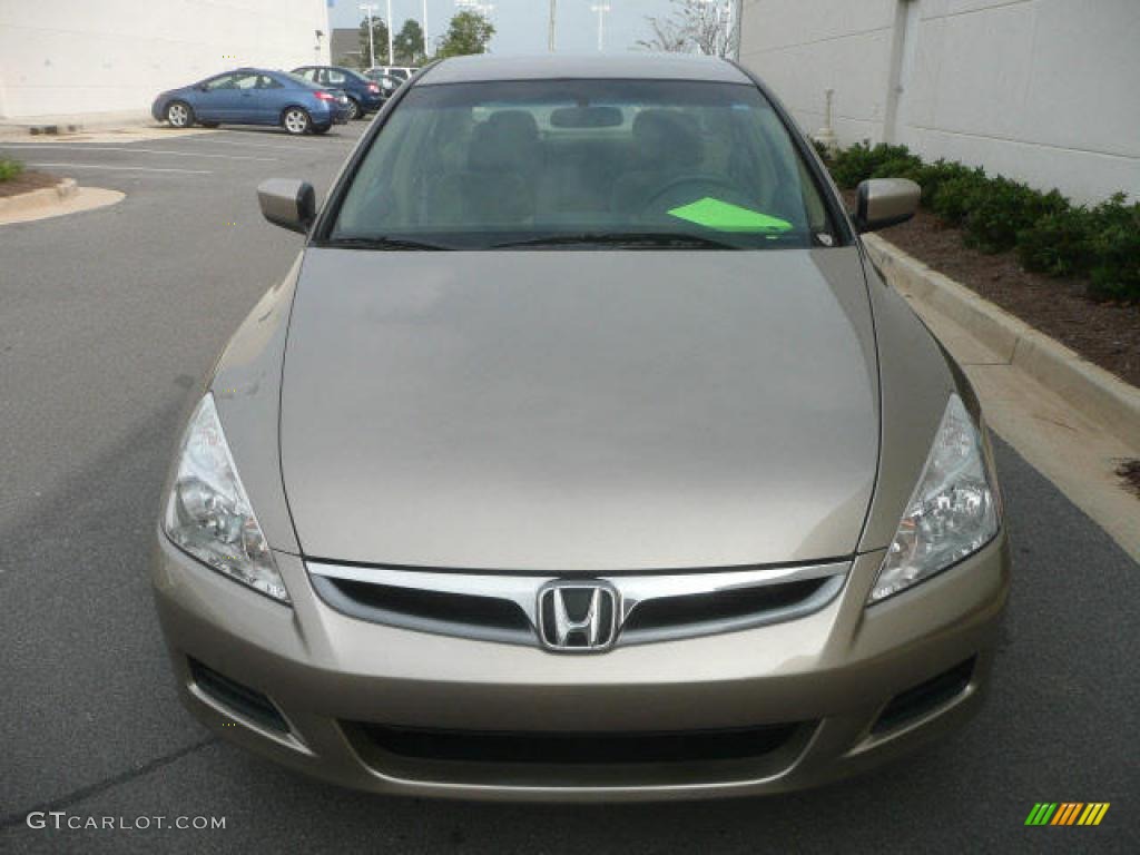 2007 Accord LX Sedan - Desert Mist Metallic / Ivory photo #2