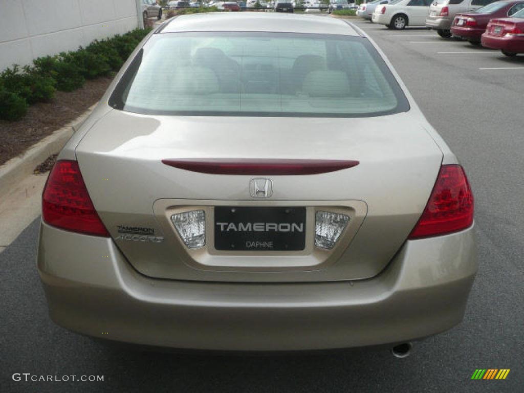 2007 Accord LX Sedan - Desert Mist Metallic / Ivory photo #3