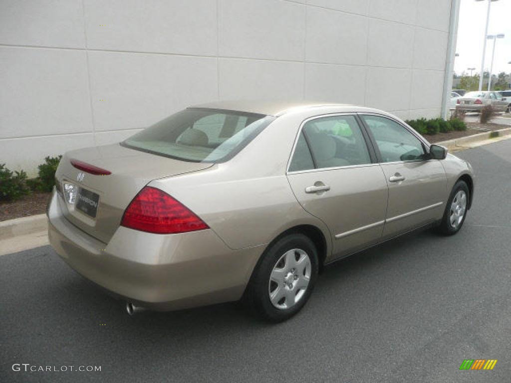 2007 Accord LX Sedan - Desert Mist Metallic / Ivory photo #9