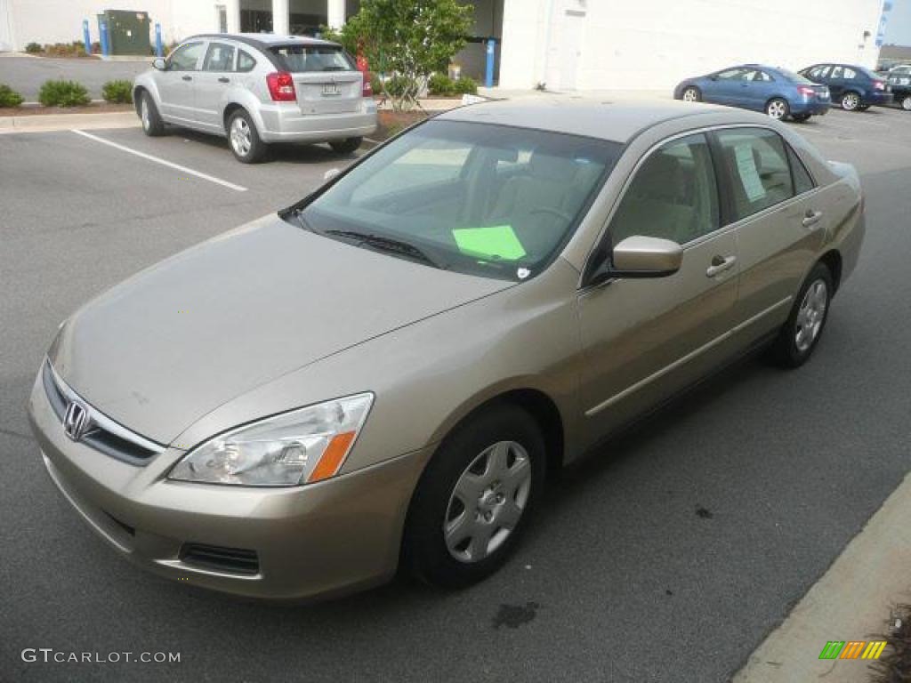 2007 Accord LX Sedan - Desert Mist Metallic / Ivory photo #14
