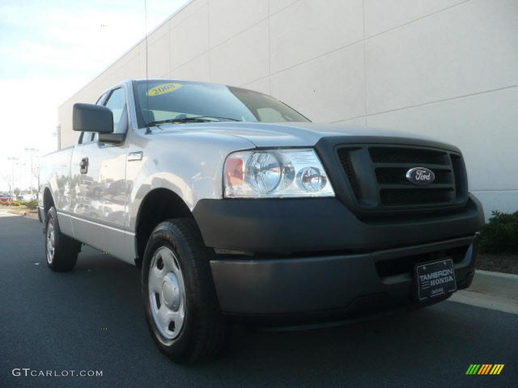2008 F150 XL Regular Cab - Silver Metallic / Medium/Dark Flint photo #11