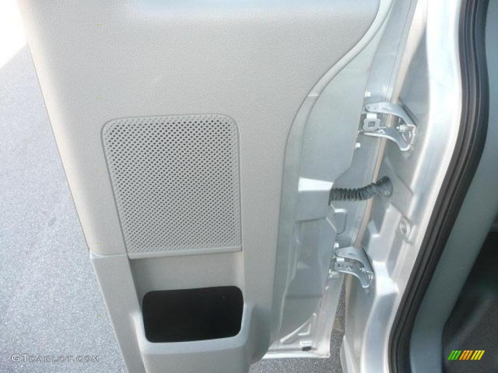2008 F150 XL Regular Cab - Silver Metallic / Medium/Dark Flint photo #17