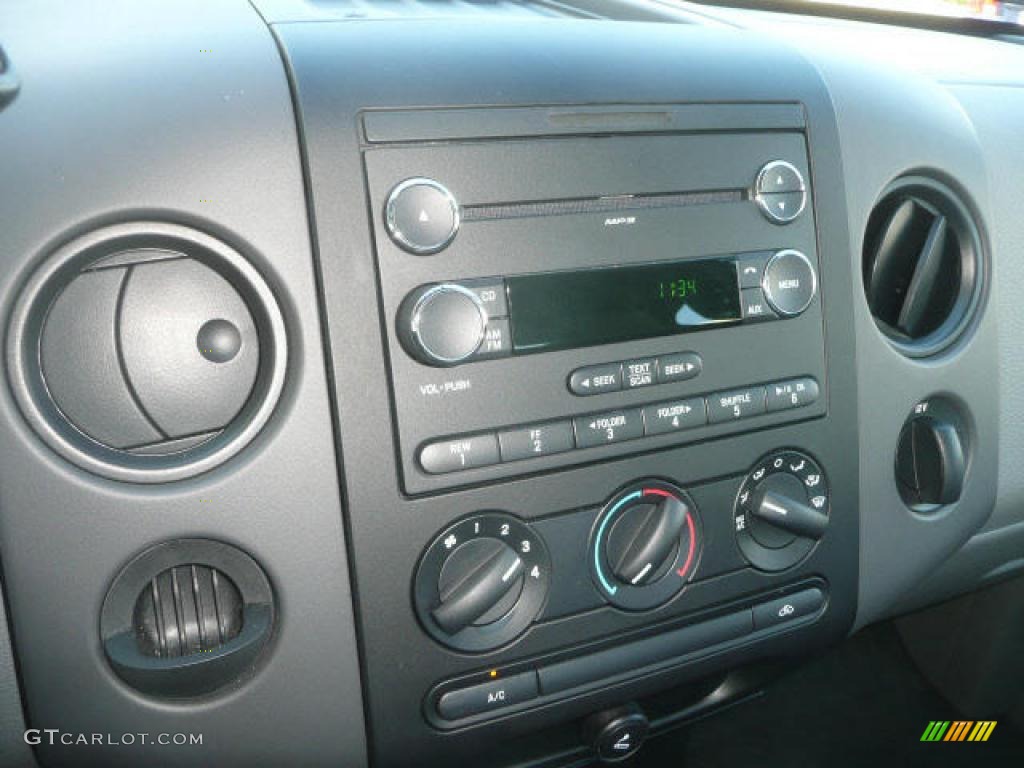 2008 F150 XL Regular Cab - Silver Metallic / Medium/Dark Flint photo #22