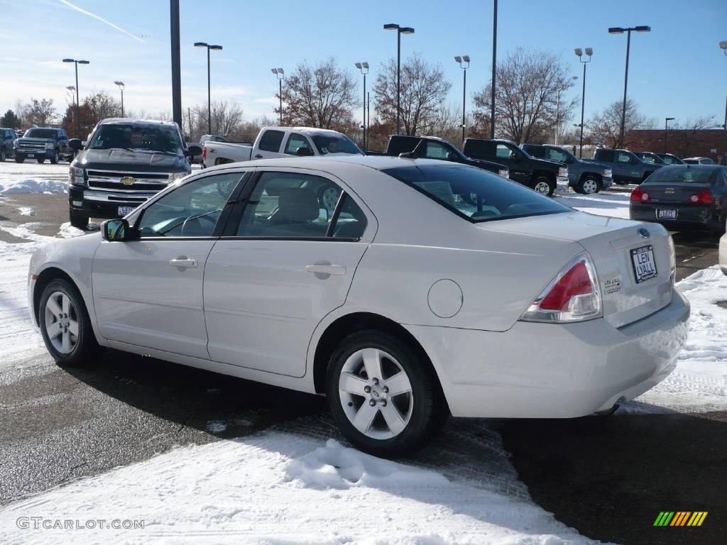 2008 Fusion SE V6 - White Suede / Medium Light Stone photo #4