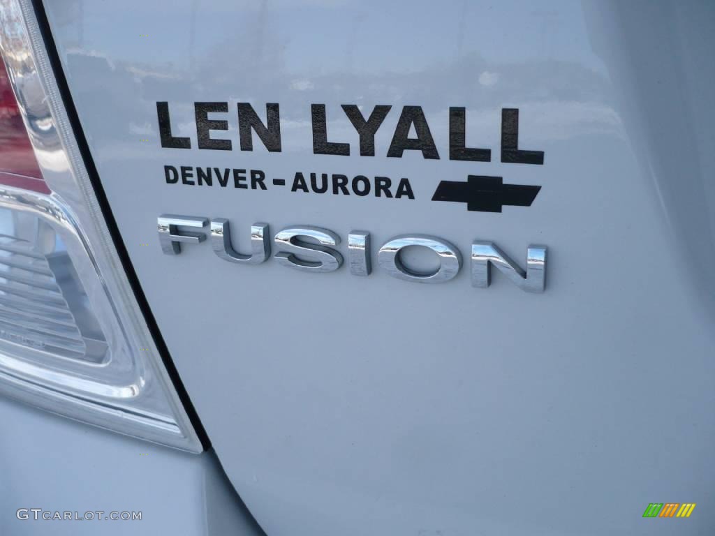 2008 Fusion SE V6 - White Suede / Medium Light Stone photo #11