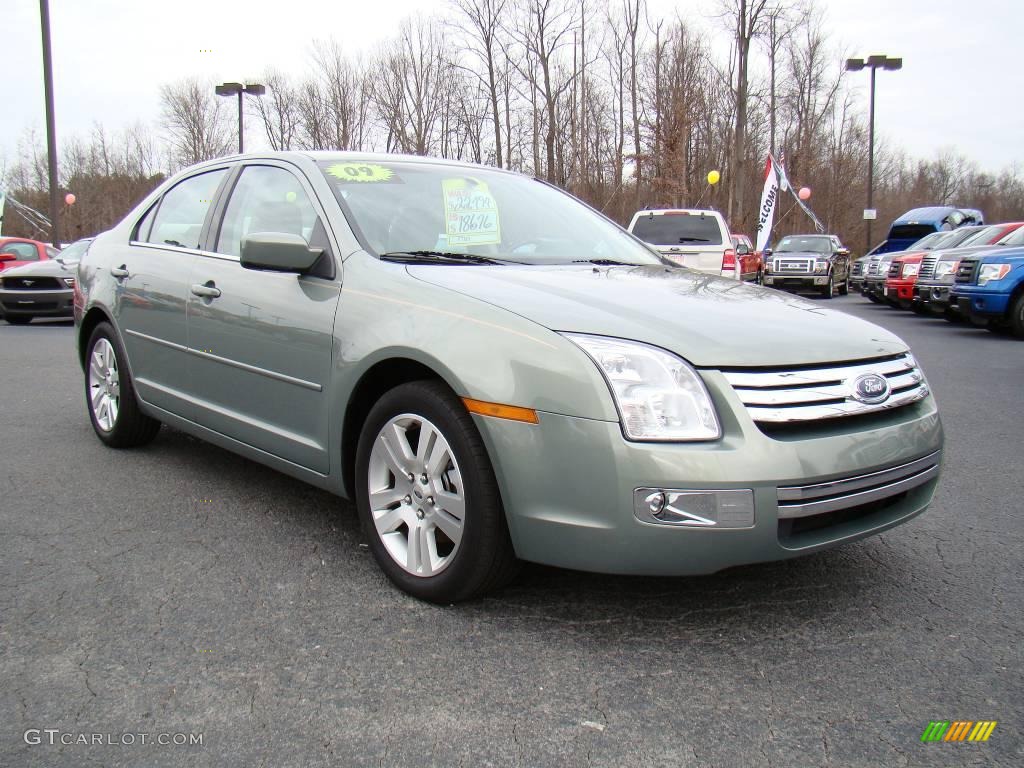 Moss Green Metallic Ford Fusion