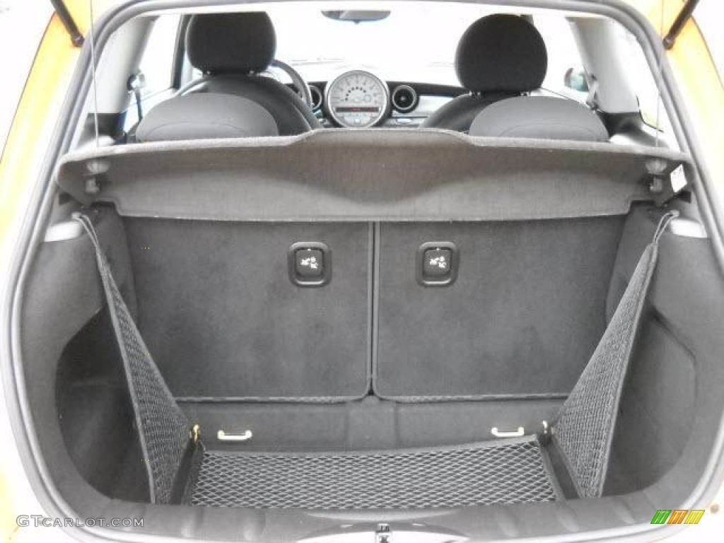 2007 Cooper S Hardtop - Mellow Yellow / Carbon Black/Black photo #13