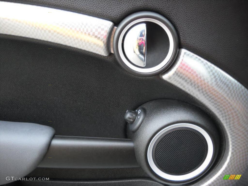 2007 Cooper S Hardtop - Mellow Yellow / Carbon Black/Black photo #15