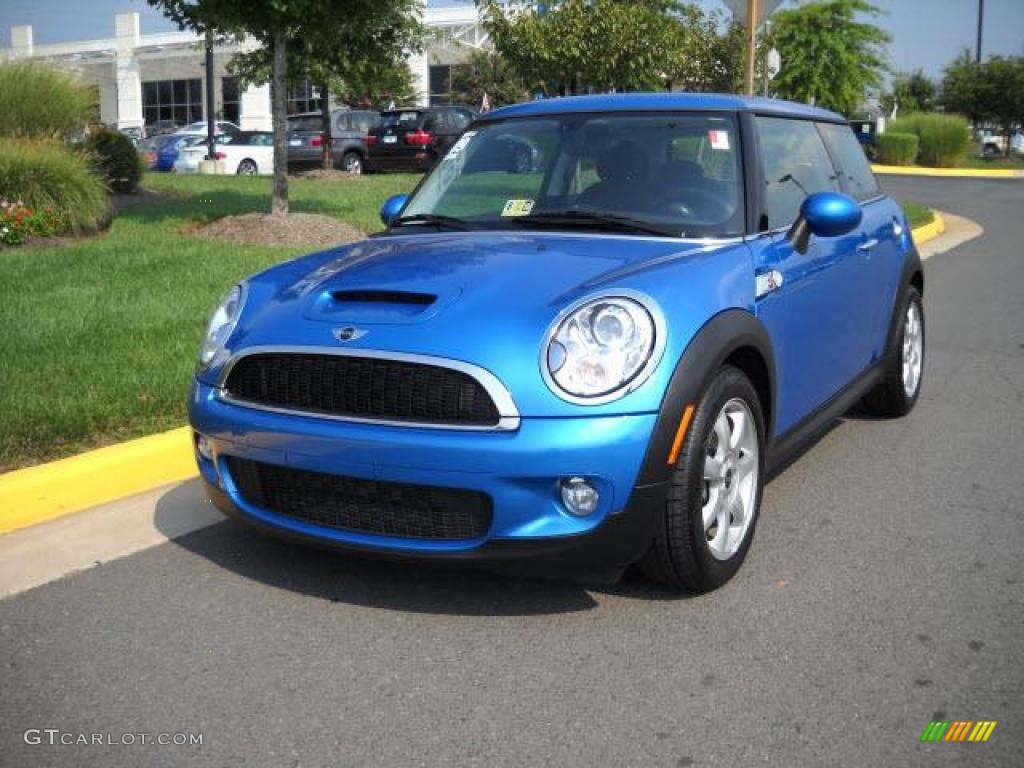 Laser Blue Metallic Mini Cooper