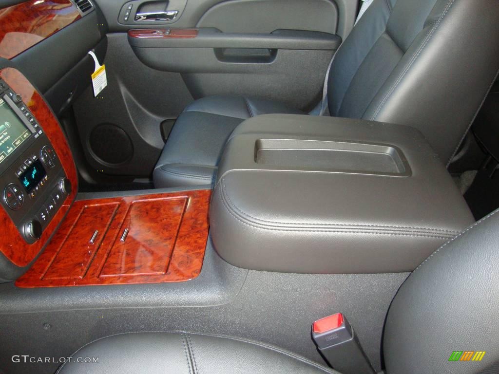 2010 Tahoe LTZ - Black / Ebony photo #18