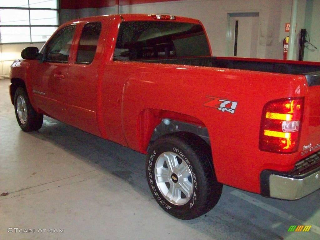 2007 Silverado 1500 LTZ Extended Cab 4x4 - Victory Red / Ebony Black photo #4