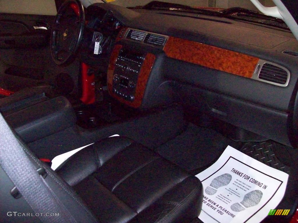 2007 Silverado 1500 LTZ Extended Cab 4x4 - Victory Red / Ebony Black photo #25