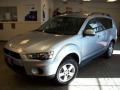 Cool Silver Metallic - Outlander ES 4WD Photo No. 1