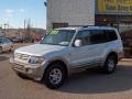 Glacier White Pearlescent - Montero Limited 4x4 Photo No. 5