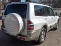 Glacier White Pearlescent - Montero Limited 4x4 Photo No. 9