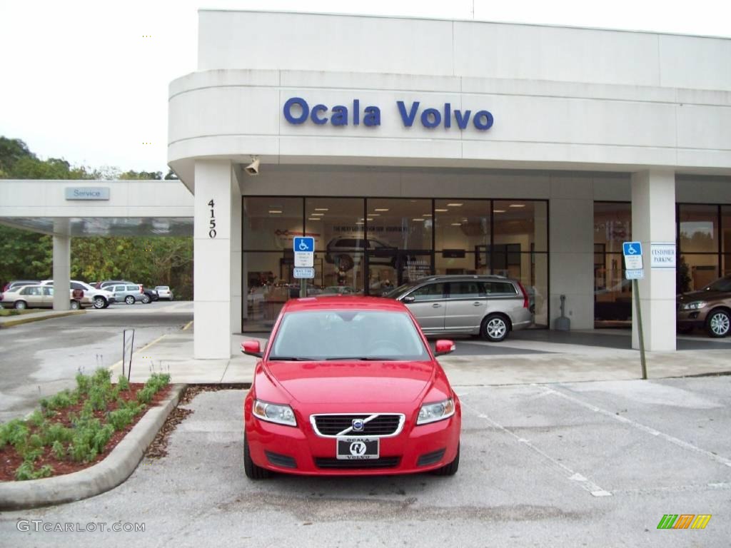 2009 V50 2.4i - Passion Red / Off Black photo #1