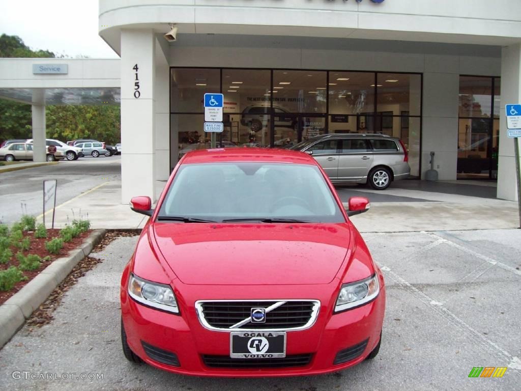 2009 V50 2.4i - Passion Red / Off Black photo #2