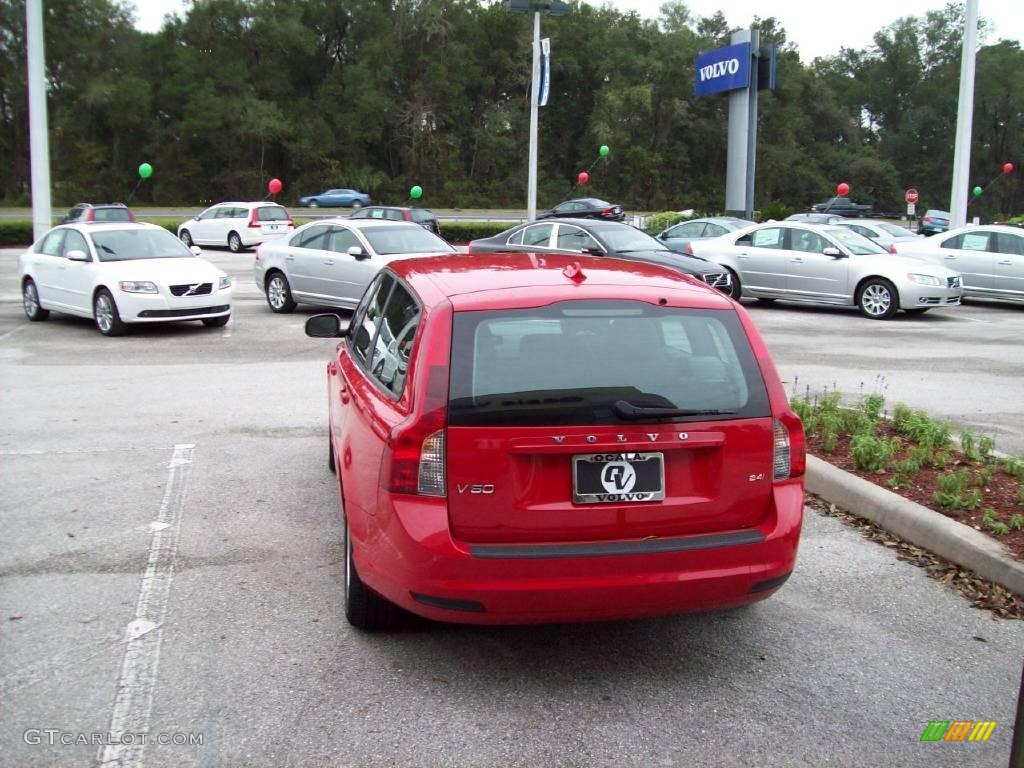 2009 V50 2.4i - Passion Red / Off Black photo #8
