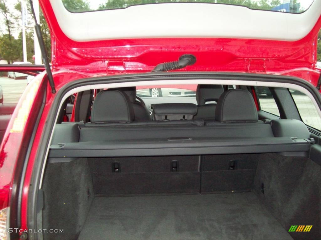 2009 V50 2.4i - Passion Red / Off Black photo #16