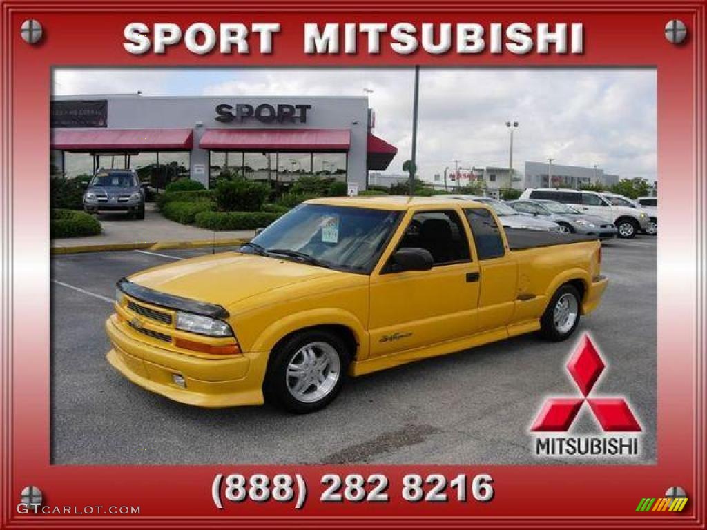 2003 S10 Xtreme Extended Cab - Yellow / Graphite photo #1