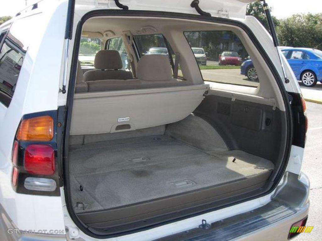 2003 Montero Sport XLS 4x4 - Summit White / Tan photo #10