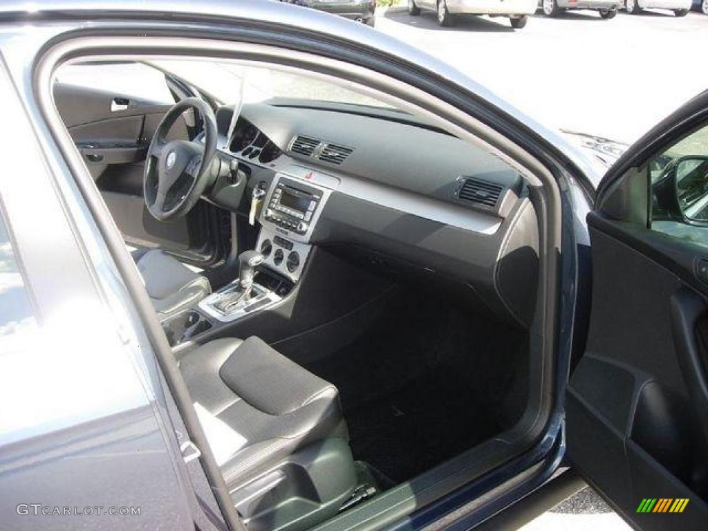 2008 Passat Komfort Sedan - Blue Graphite / Black photo #12