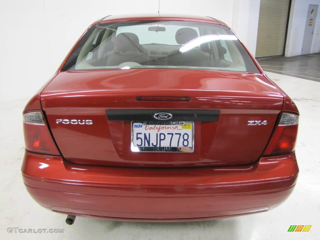 2005 Focus ZX4 S Sedan - Sangria Red Metallic / Dark Pebble/Light Pebble photo #6