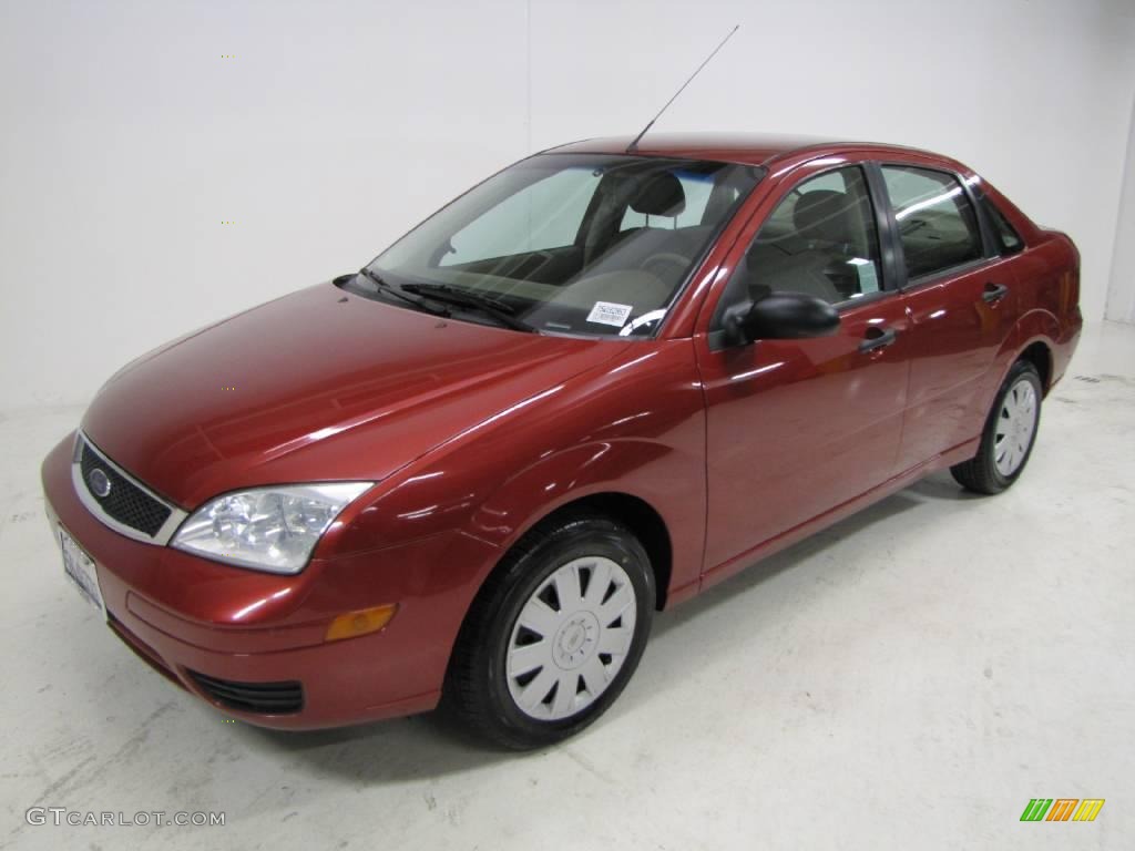 2005 Focus ZX4 S Sedan - Sangria Red Metallic / Dark Pebble/Light Pebble photo #8