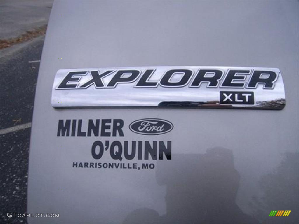 2008 Explorer XLT 4x4 - Vapor Silver Metallic / Camel photo #22
