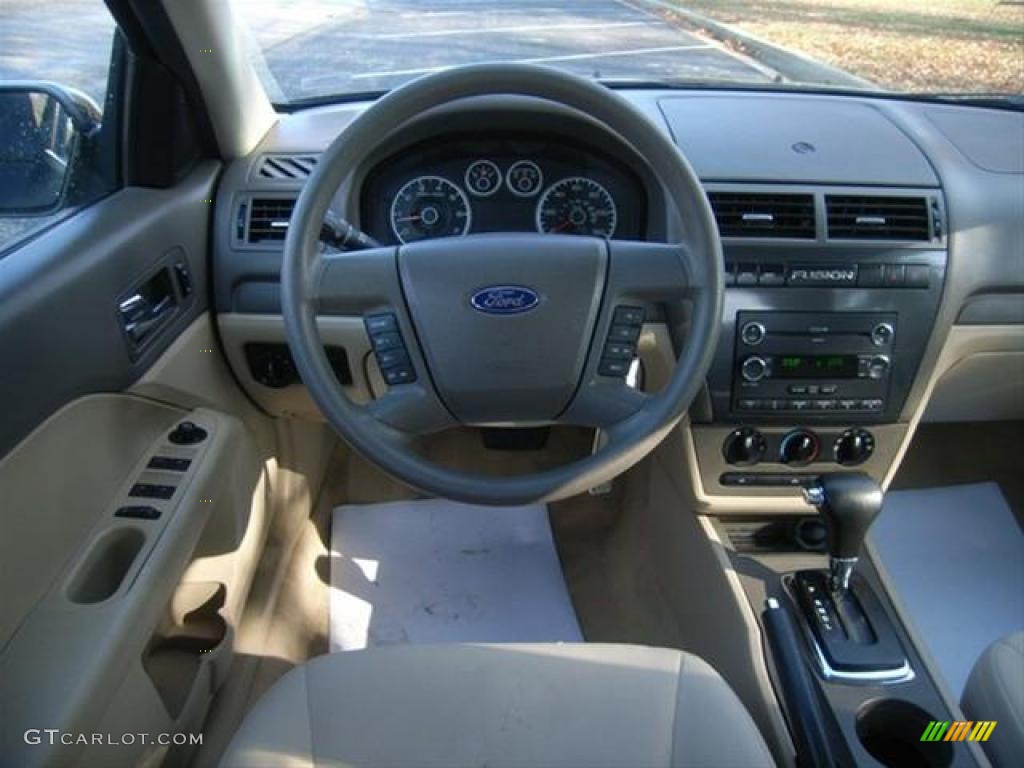 2008 Fusion SE - Black Ebony / Camel photo #15