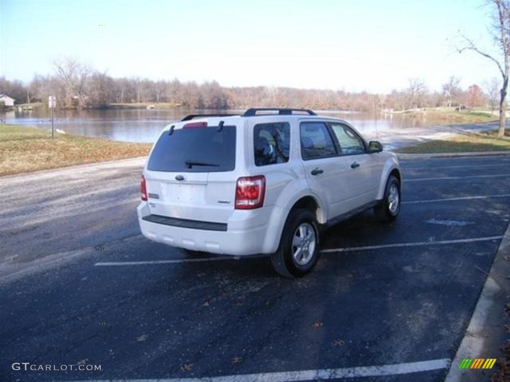 2009 Escape XLT V6 4WD - Oxford White / Stone photo #3