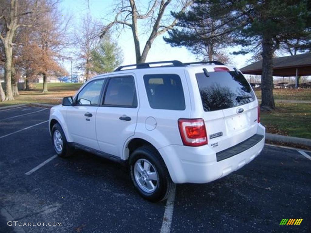 2009 Escape XLT V6 4WD - Oxford White / Stone photo #5