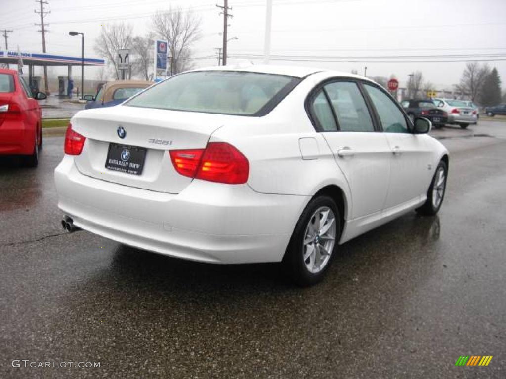 2010 3 Series 328i xDrive Sedan - Alpine White / Beige Dakota Leather photo #5