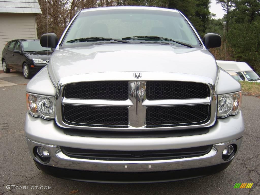 2004 Ram 1500 SLT Quad Cab - Bright Silver Metallic / Dark Slate Gray photo #2