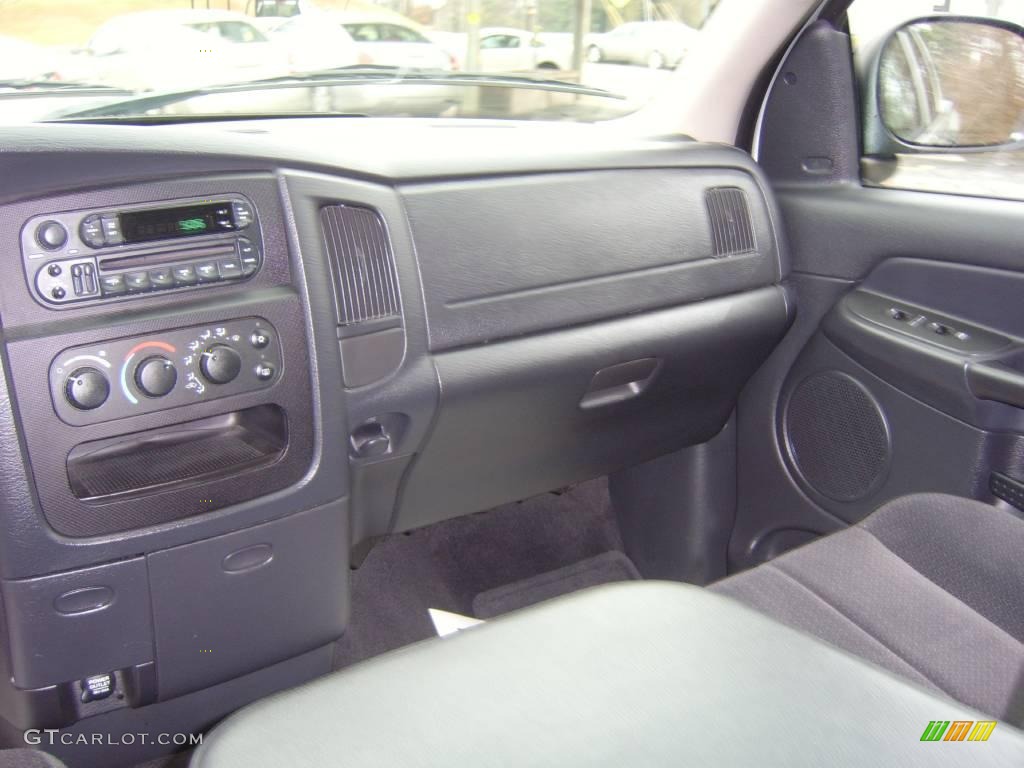 2004 Ram 1500 SLT Quad Cab - Bright Silver Metallic / Dark Slate Gray photo #11