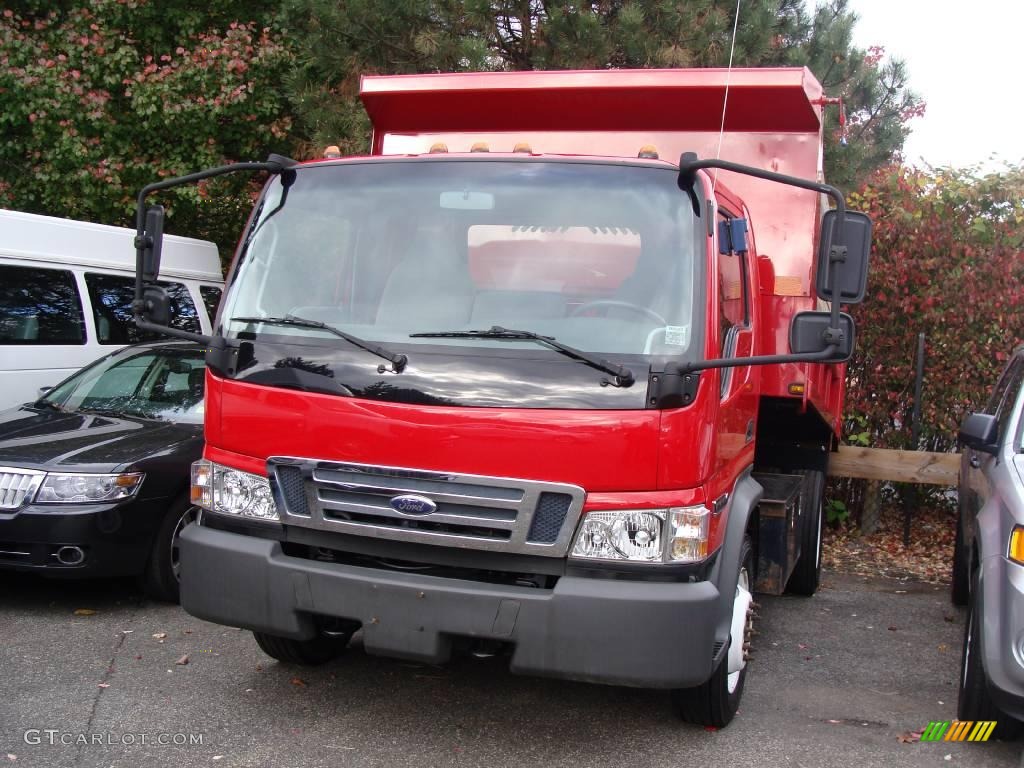 2006 LCF Truck LCF-45 Dump Truck - Bright Red / Medium Graphite photo #1