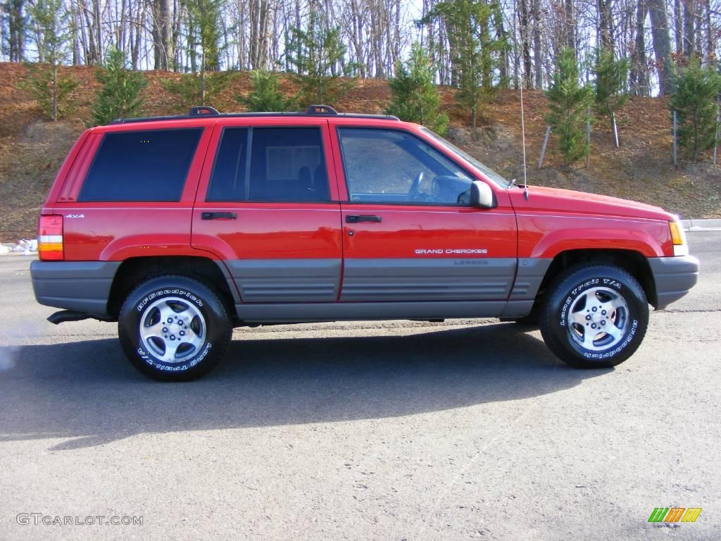 1997 Grand Cherokee Laredo 4x4 - Flame Red / Agate Black photo #4