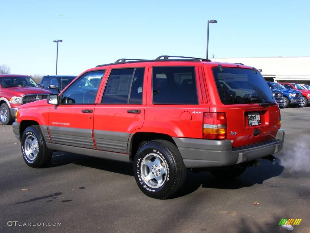 1997 Grand Cherokee Laredo 4x4 - Flame Red / Agate Black photo #7