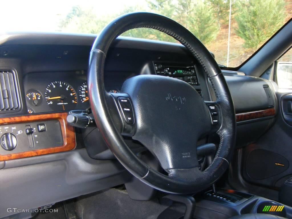 1997 Grand Cherokee Laredo 4x4 - Flame Red / Agate Black photo #12