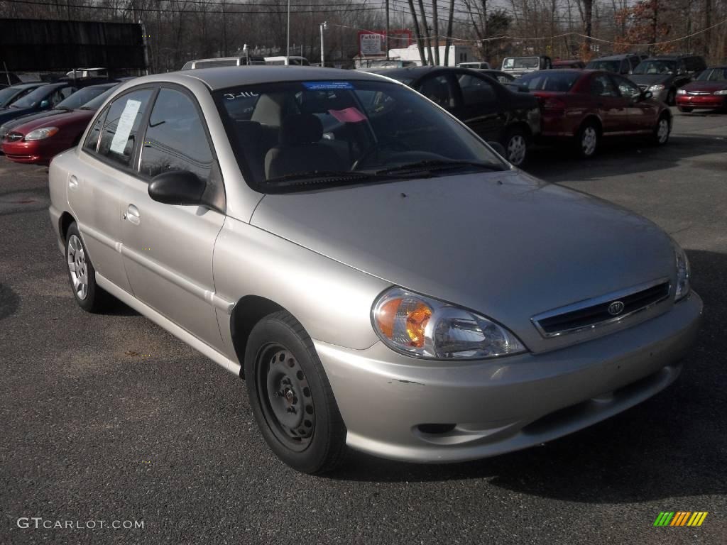 2002 Rio Sedan - Light Silver / Gray photo #3