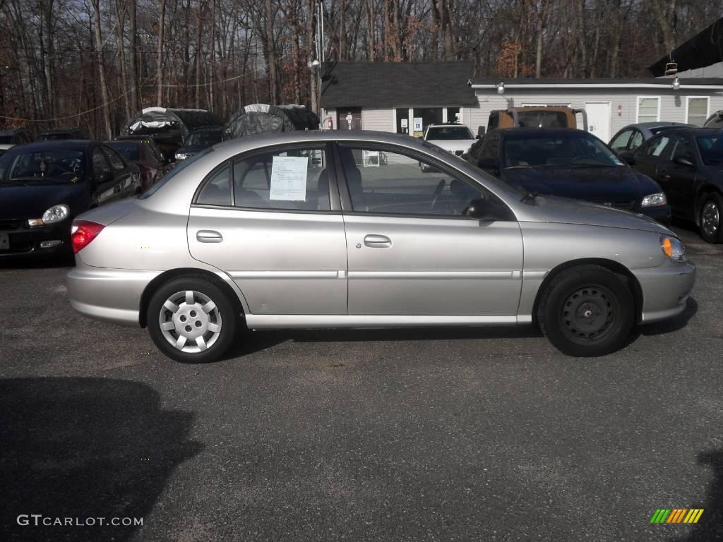 2002 Rio Sedan - Light Silver / Gray photo #4