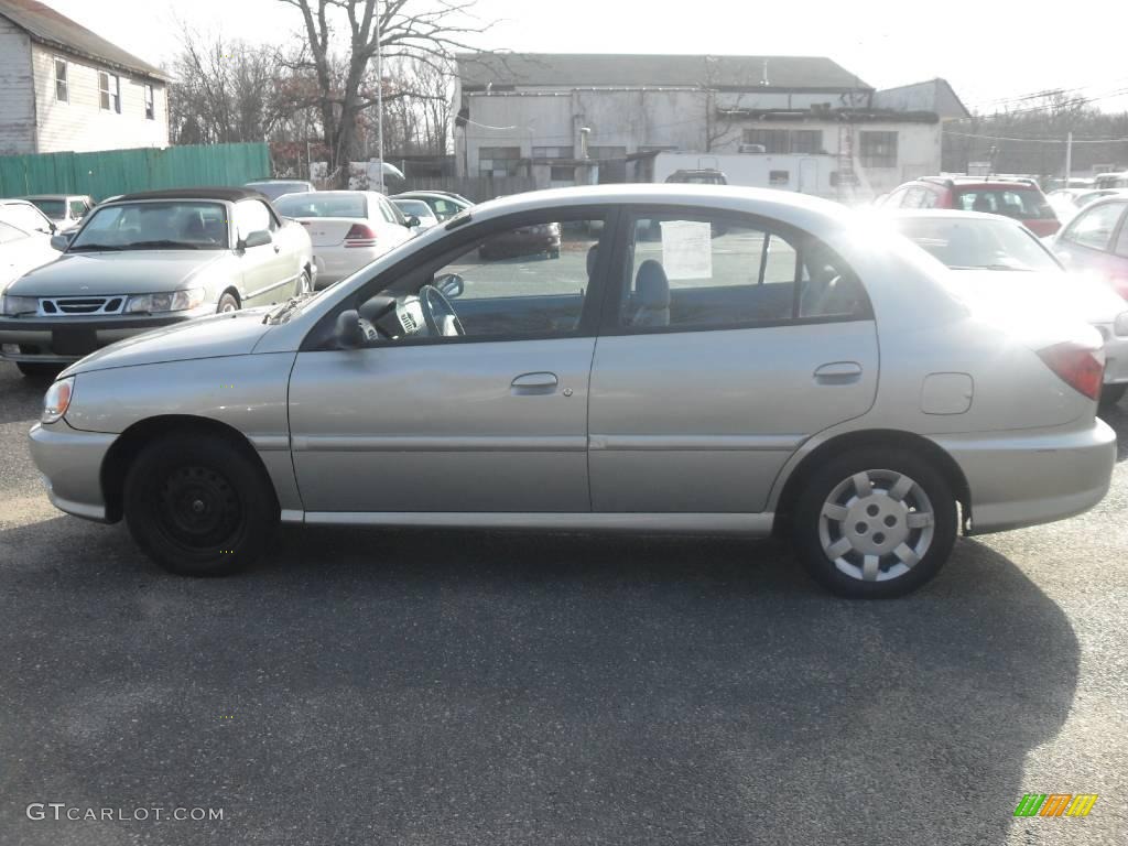 2002 Rio Sedan - Light Silver / Gray photo #8