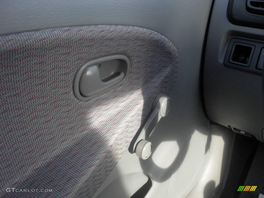 2002 Rio Sedan - Light Silver / Gray photo #16