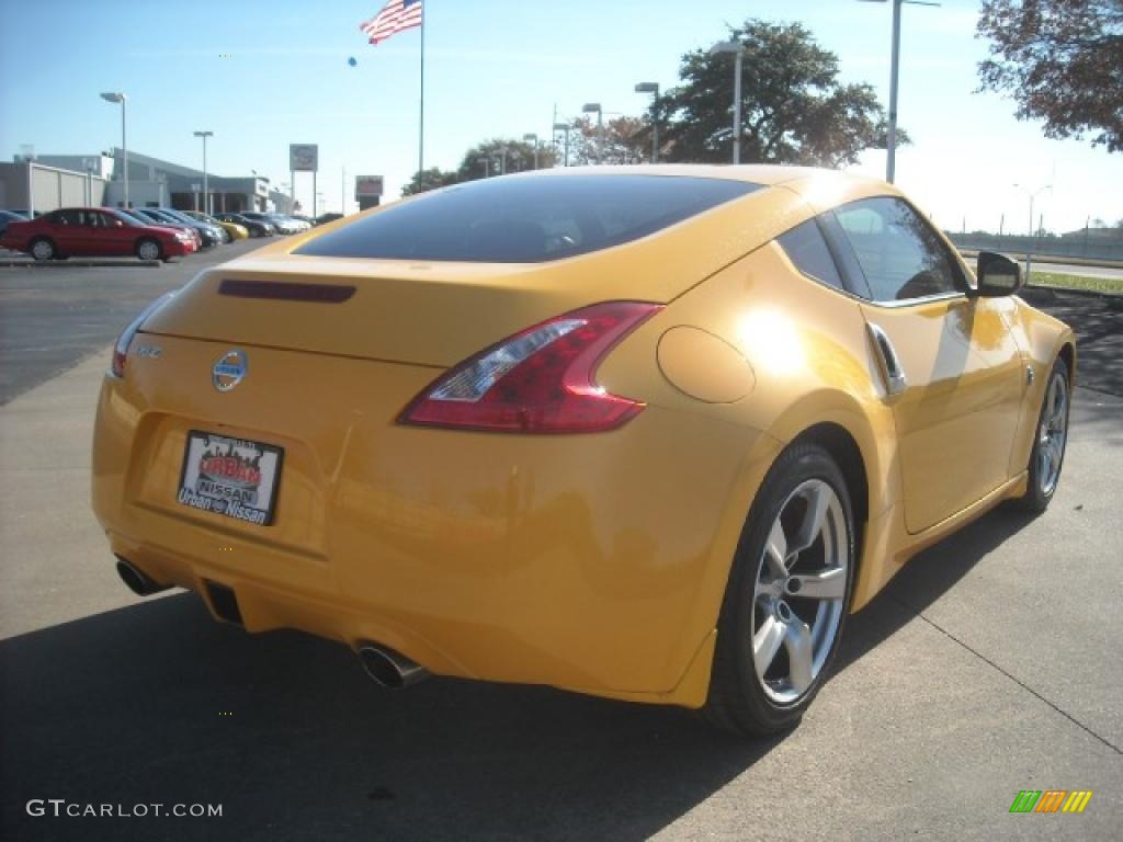 2009 370Z Coupe - Chicane Yellow / Black Cloth photo #4
