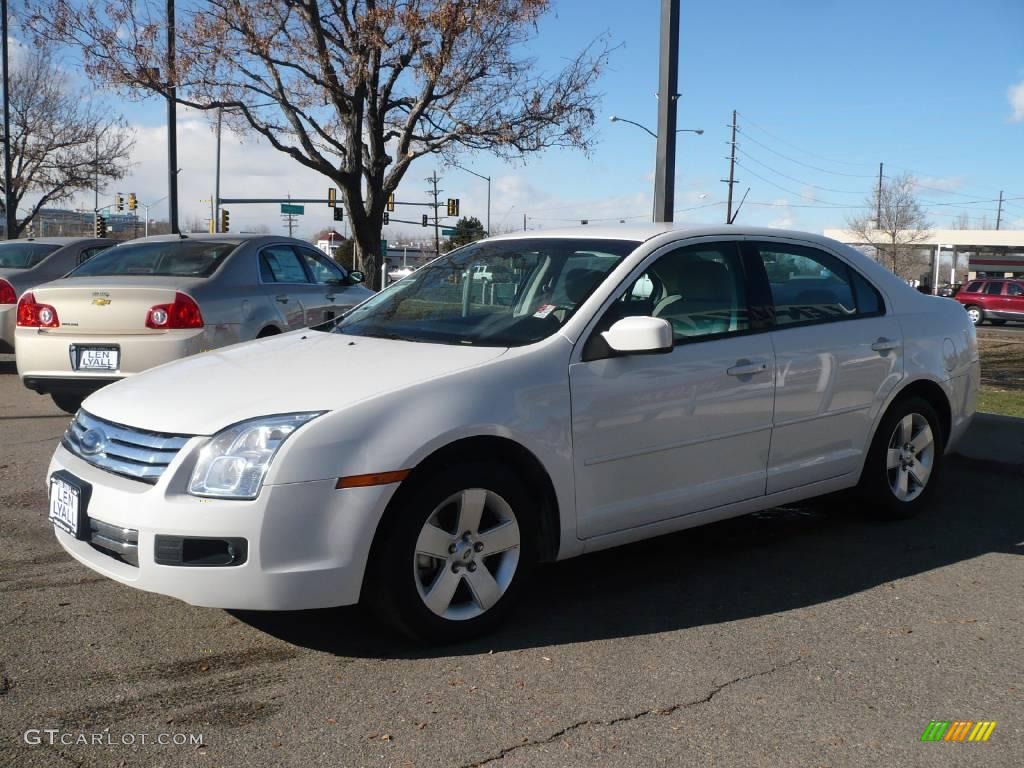 2008 Fusion SE V6 - White Suede / Medium Light Stone photo #3