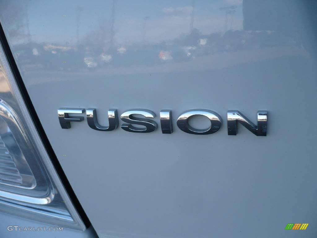 2008 Fusion SE V6 - White Suede / Medium Light Stone photo #12