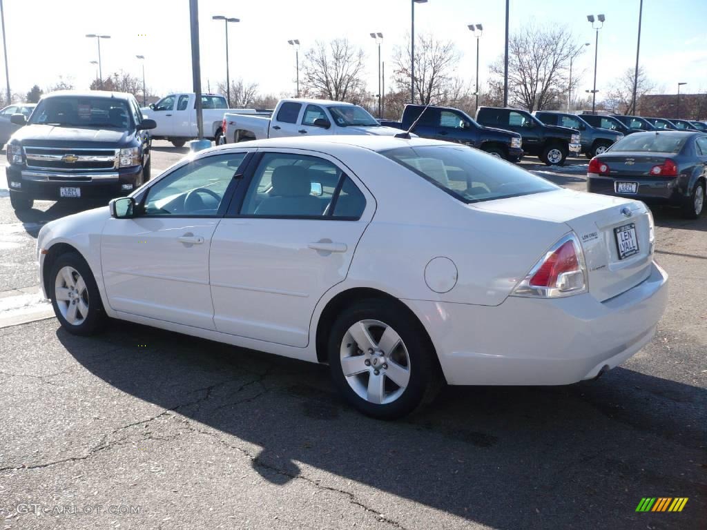 2008 Fusion SE V6 - White Suede / Medium Light Stone photo #4