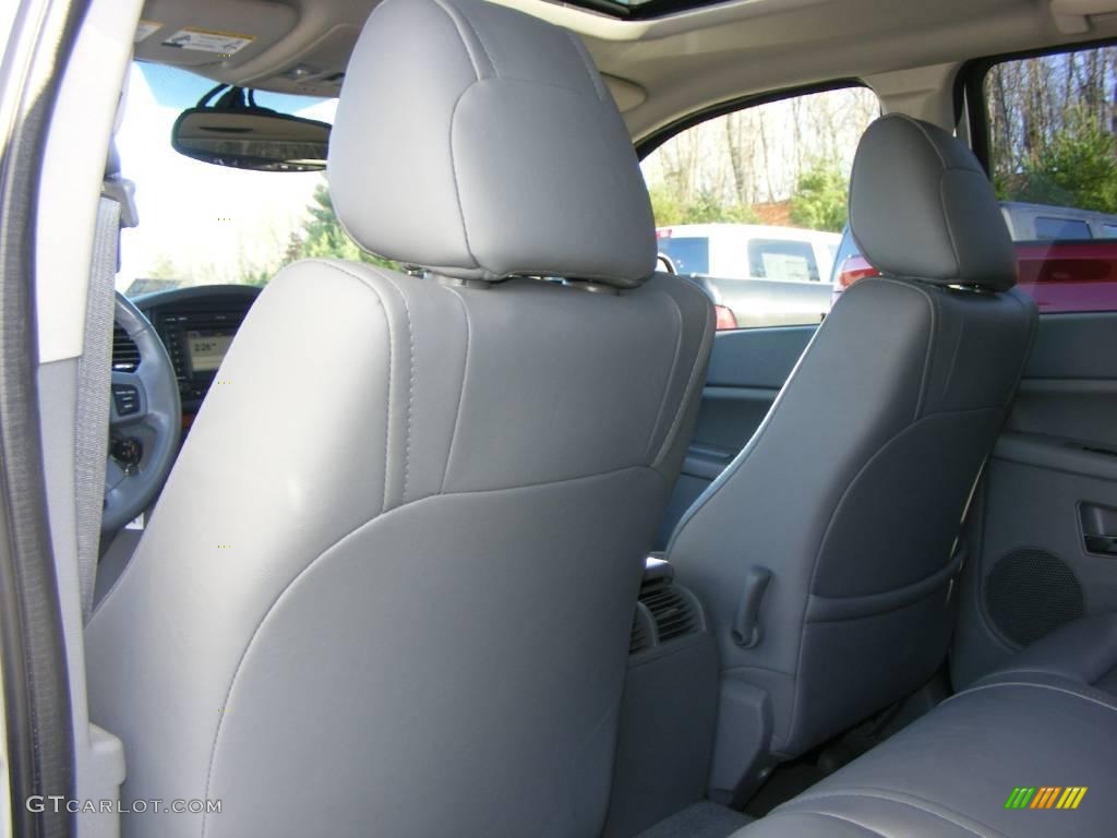 2007 Grand Cherokee Limited 4x4 - Bright Silver Metallic / Dark Khaki/Light Graystone photo #14